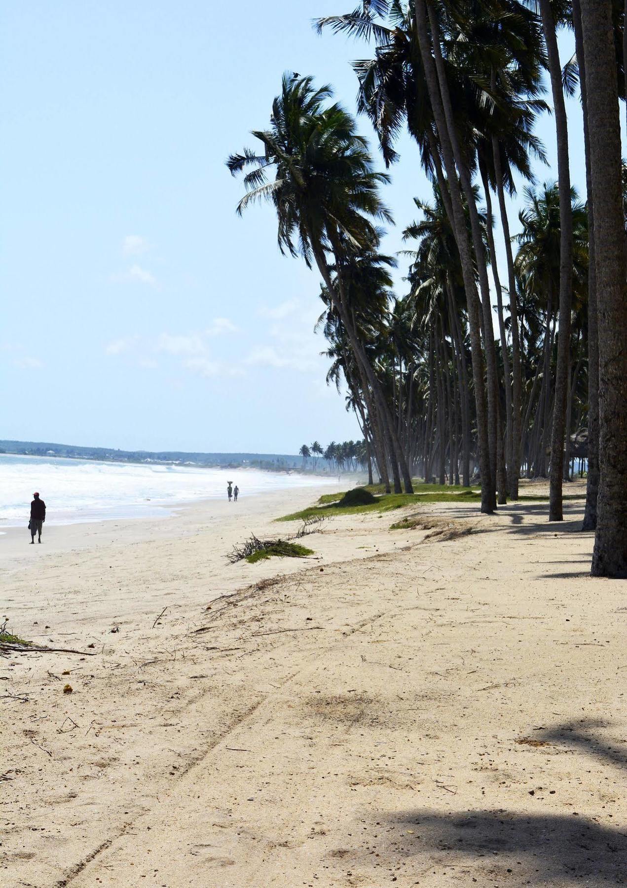 Blue Diamond Beach Resort Nyanyanu Extérieur photo